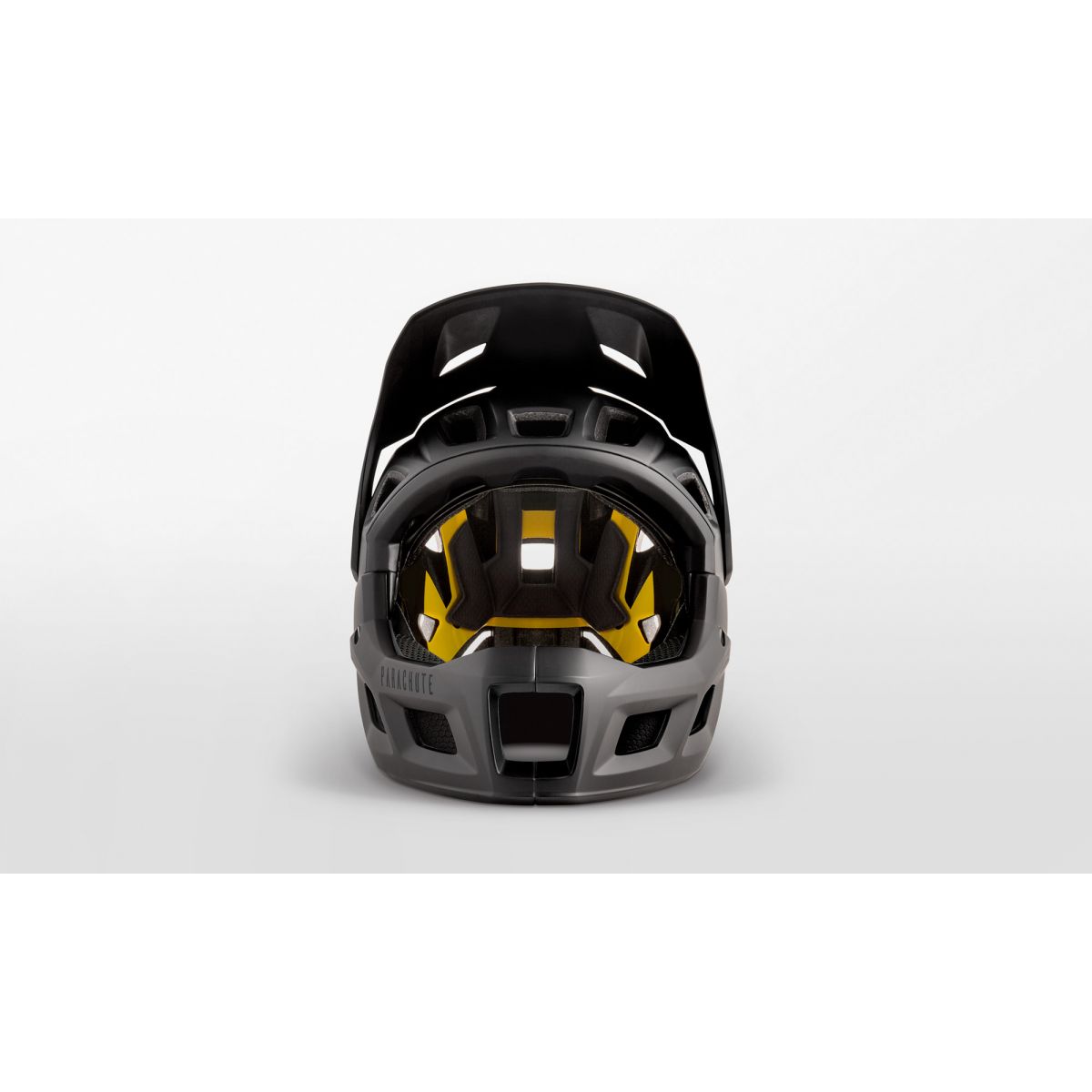 parte delantera del Casco de enduro Met Parachute MCR mentonera desmontable