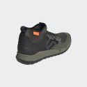 talon de las Zapatillas para pedales de plataforma de enduro mtb FIVE TEN Trail Cross XT en color verde de bota alta