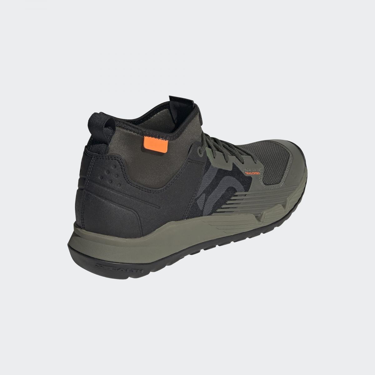 talon de las Zapatillas para pedales de plataforma de enduro mtb FIVE TEN Trail Cross XT en color verde de bota alta