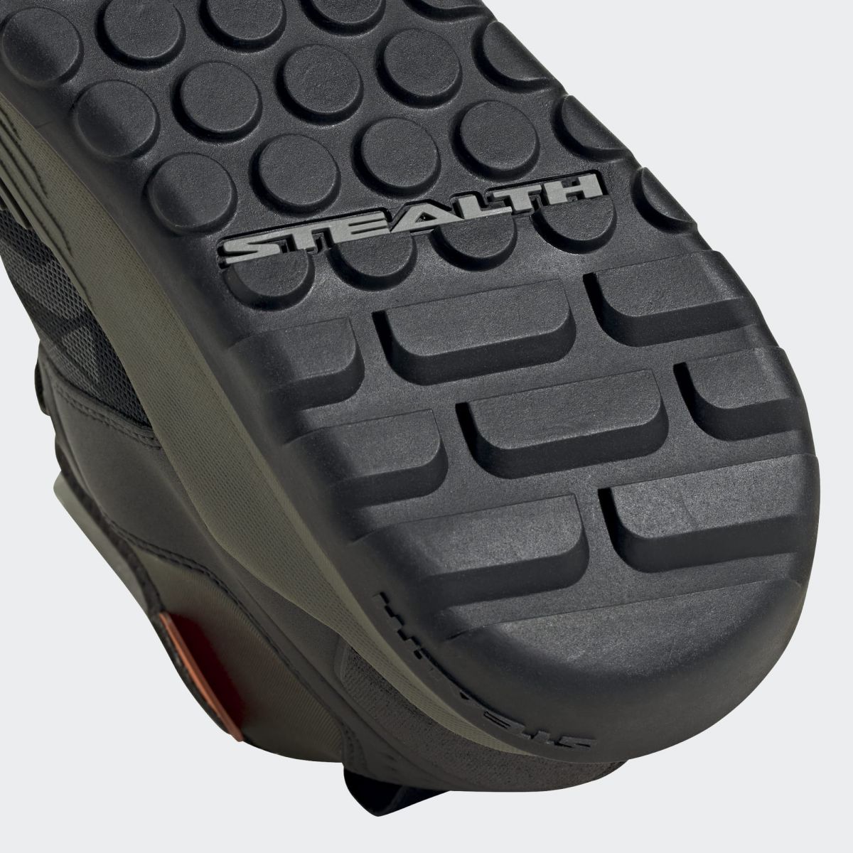 suela reforzada de las Zapatillas para pedales de plataforma de enduro mtb FIVE TEN Trail Cross XT en color verde de bota alta