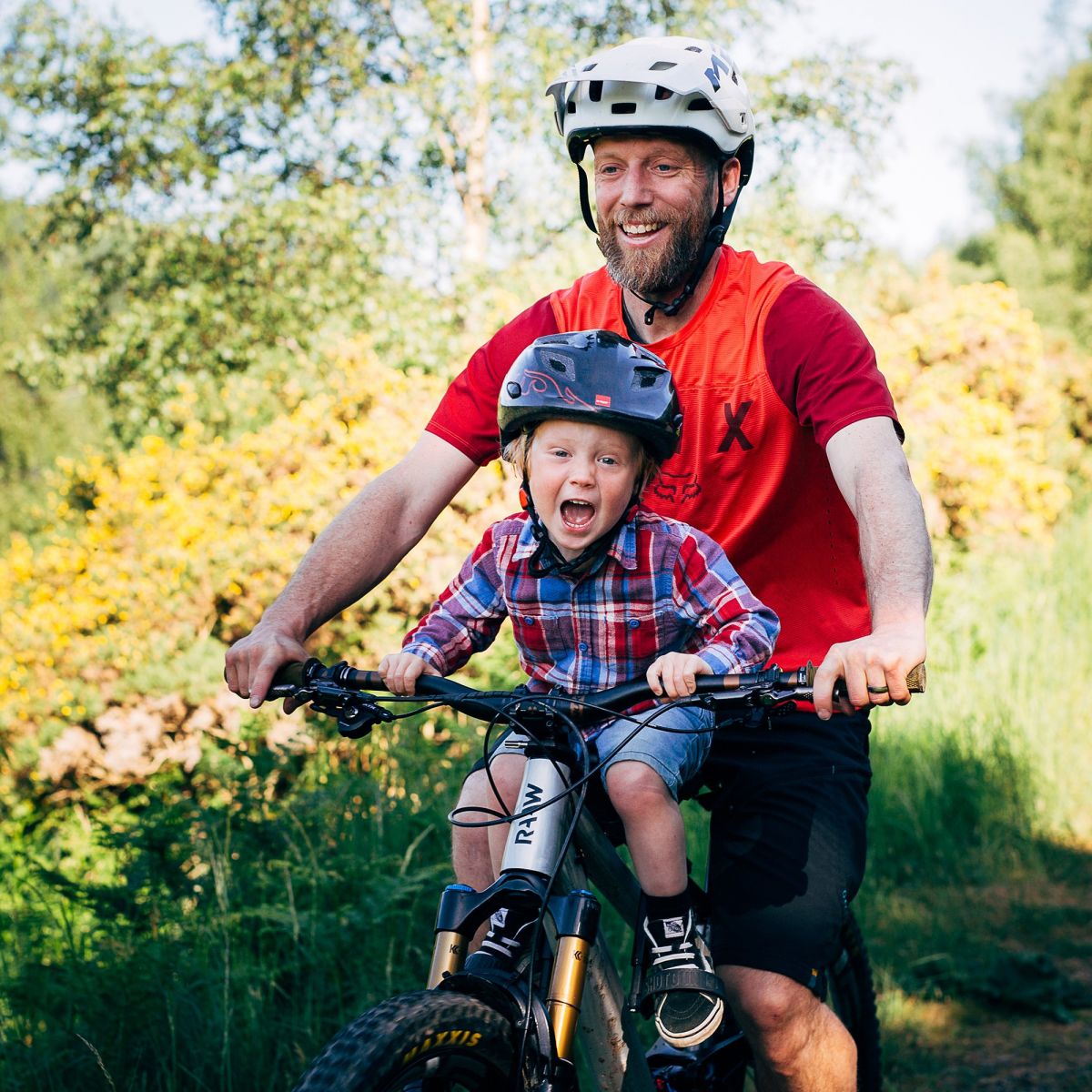 llevar  niño en bicicleta Shotgun Pro MTB 2-5 años | the bike village | infantil | mtb | enduro | bicicleta