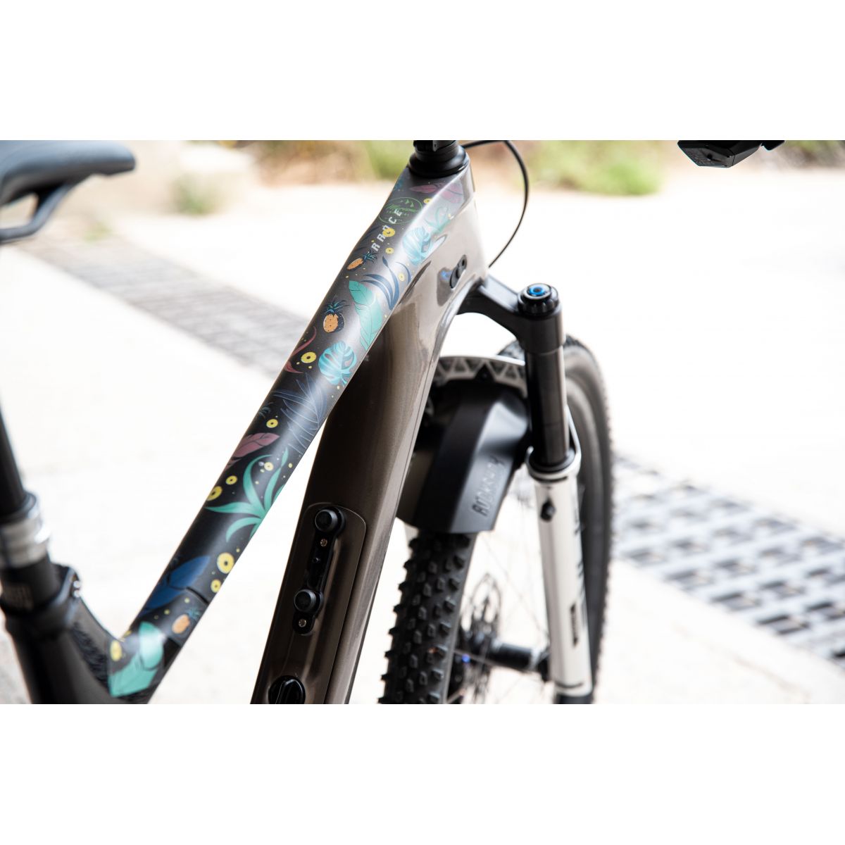 vinilo de protección de Cuadro de bicicleta DYED BRO | Maresme Tropical | barcelona