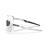 vista lateral de Gafas Oakley Sutro Lite con lente transparente Fotocromática | montura Blanco mate 946346