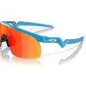 detalle del cristal de Gafas de sol para bicicleta Oakley Resistor para niños y niñas azul cielo Prizm Ruby 922904