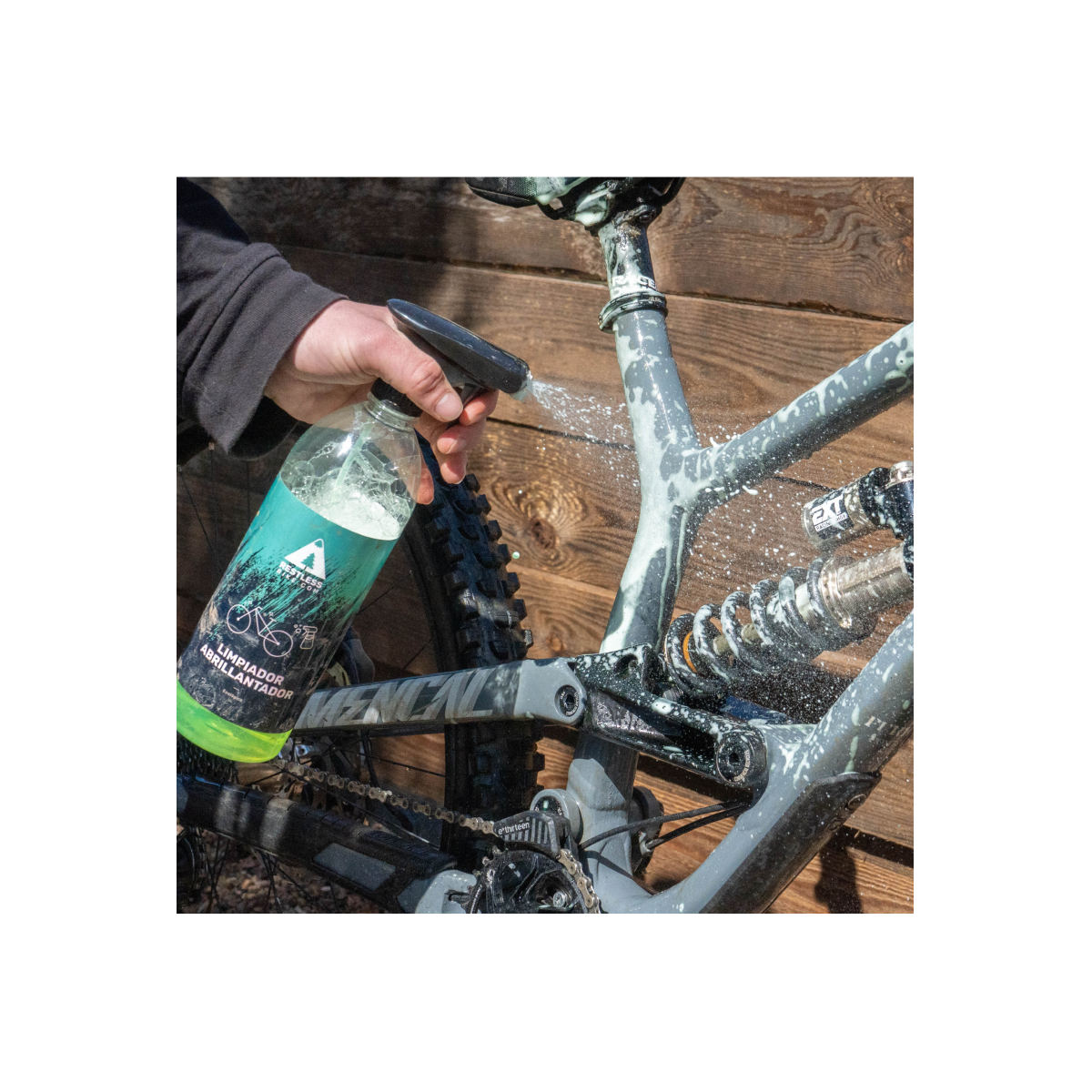 Limpiador de bici ecológico y biodegradable | Limpiador abrillantador Restless Bike para la bicicleta