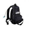 Mochila de hidratación Leatt Moto Race 1.5 HF LB7023051750 EN COLOR NEGRO para bicicleta o moto