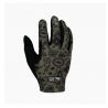 Guantes Muc-Off Mtb lightweight mesh en color verde con calaveras y rayos