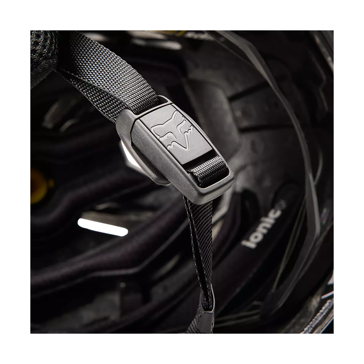 sistema de cierre de imán fidlock Casco integral de enduro Fox Proframe RS mips integra en color negro mate 31107-255