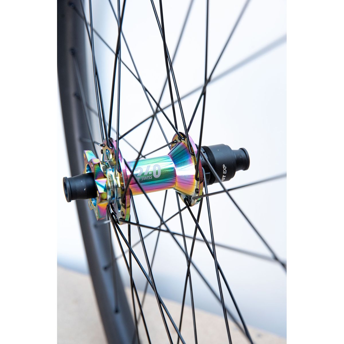 Buje trasero Dt swiss 240 oil slick 12x148mm boost nucleo sram xd CON ANCLAJE DE DISCO 6 TORNILLOS