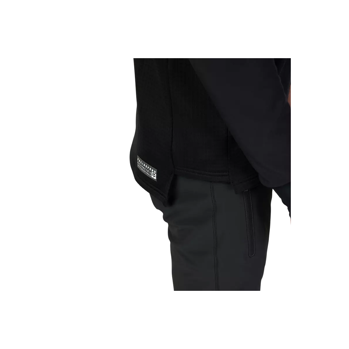 detalle de la Camiseta / Sudadera técnica con capucha Fox Defend Thermal invierno 31480-001 color negro paravientos