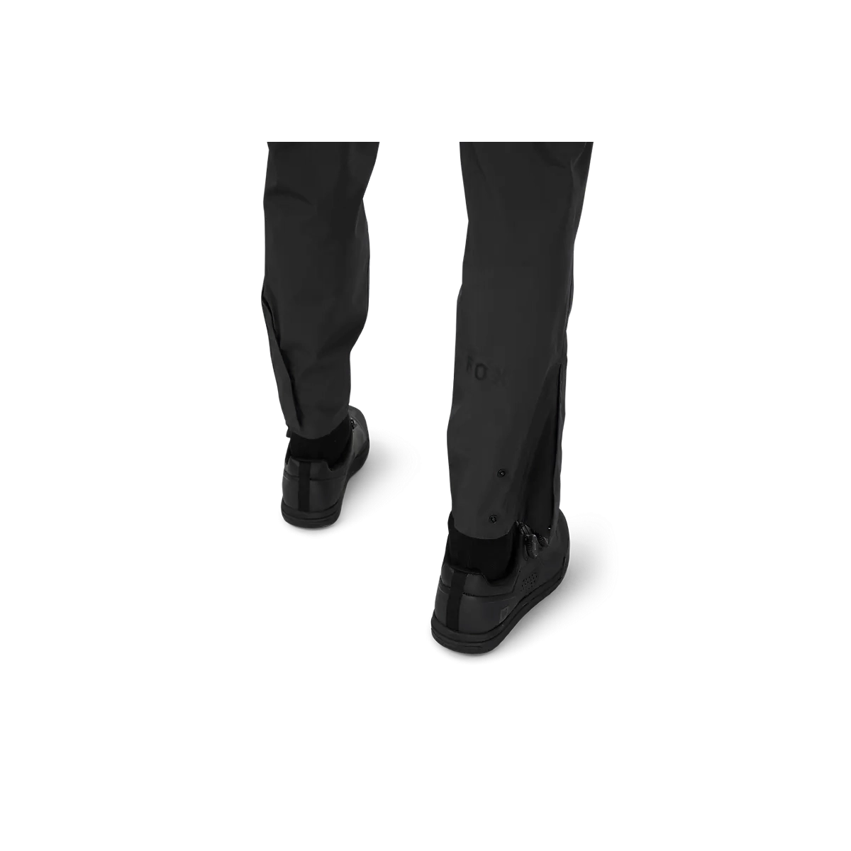 detalle del Pantalón largo impermeable paraviento FOX Ranger 2.5L color negro 31483-001 | MTB | EBIKE