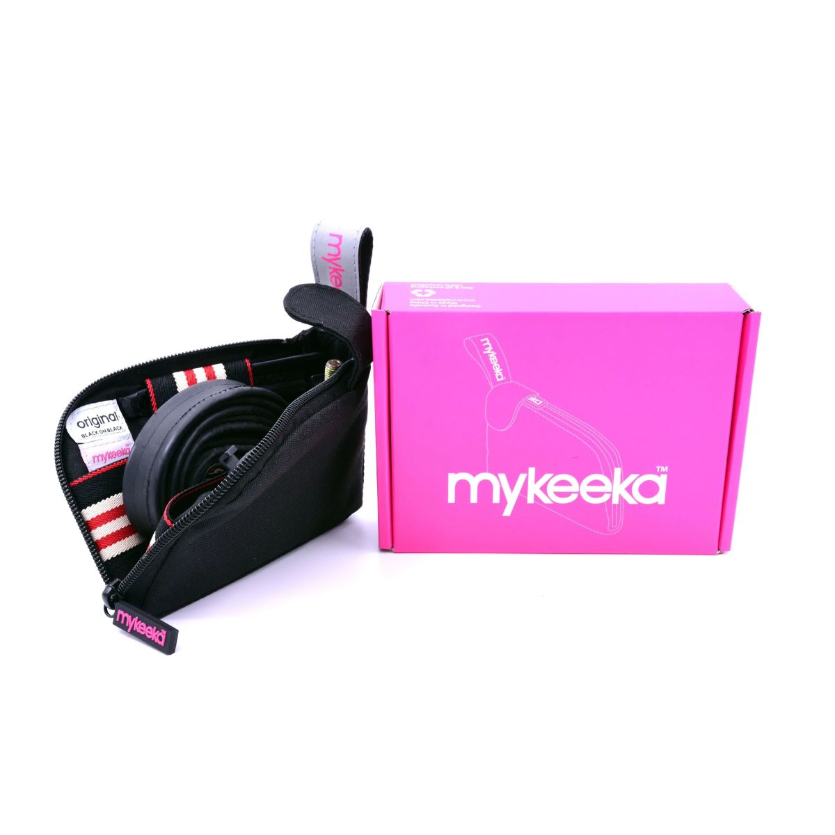 detalle del Bolsa porta herramientas para llevar en el bolsillo del maillot Mykeeka en color negro