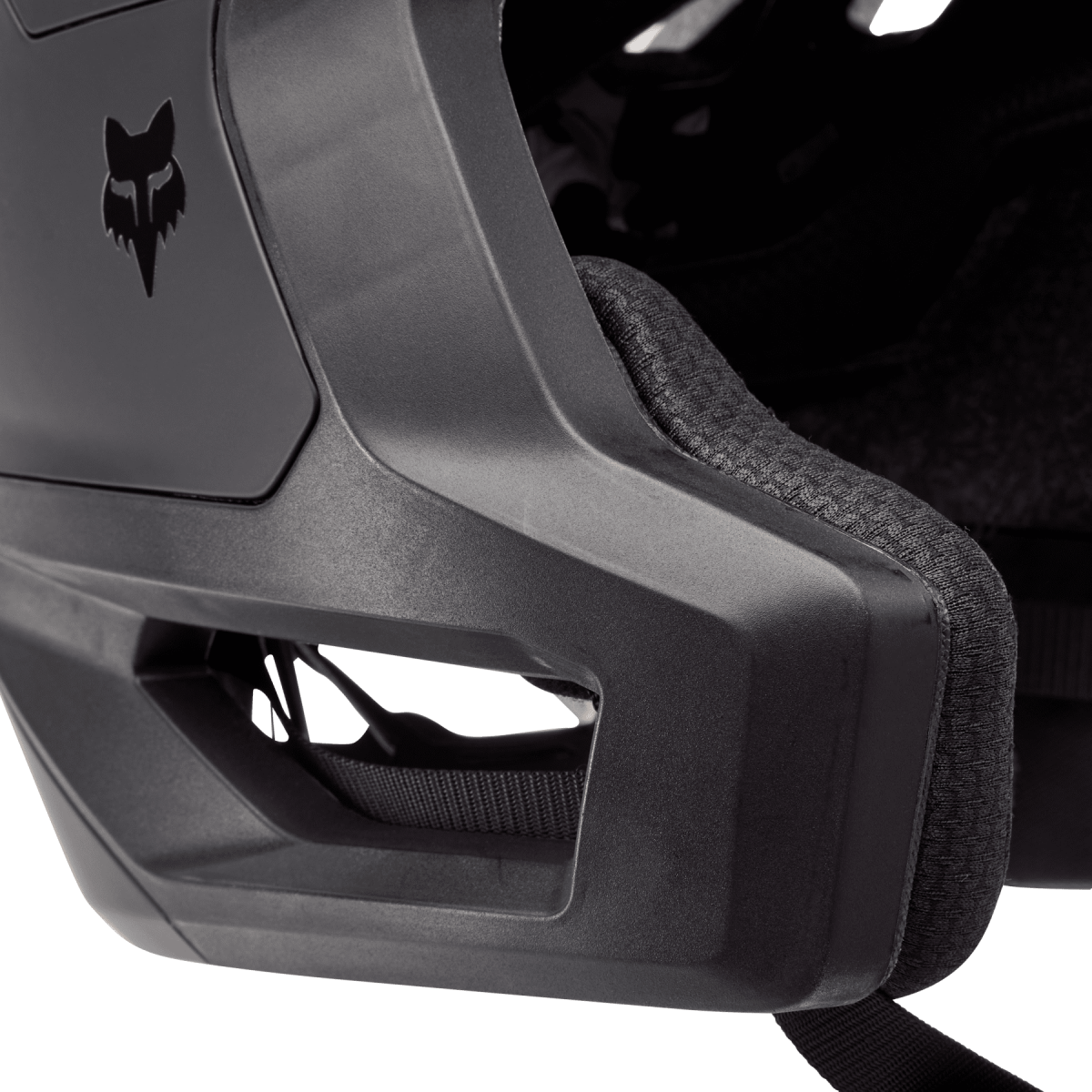 detalle del Casco de enduro Fox Dropframe Pro negro mate 31457-255