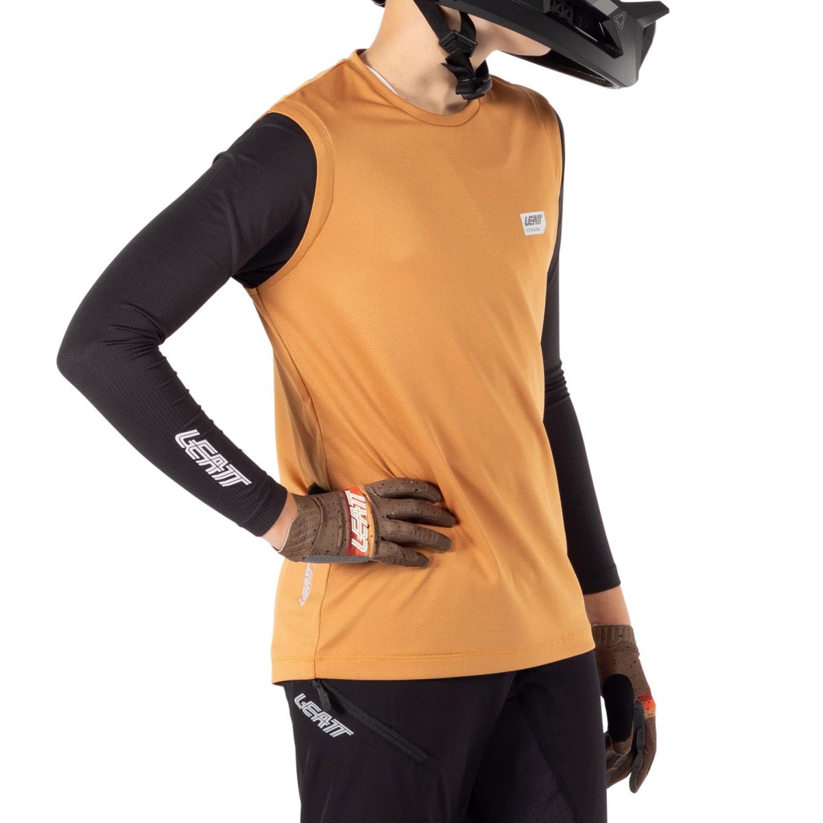detalle de la camiseta del Kit Leatt MTB 1.0 Ride Junior Camiseta manga larga + pantalón largo color naranja rust