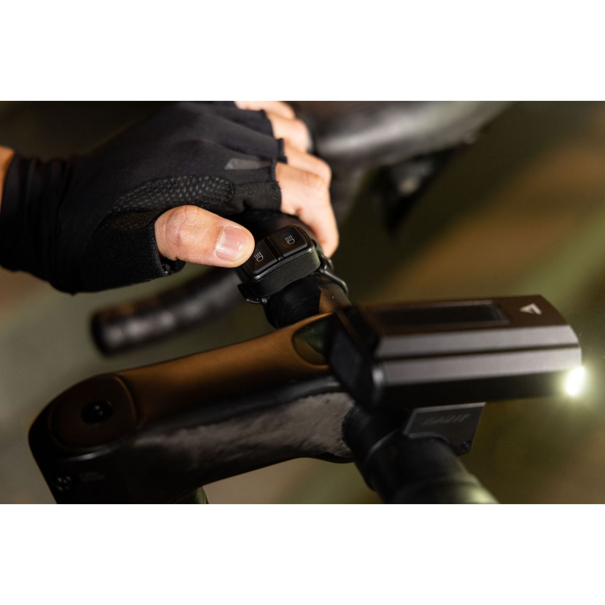 mando de encendido de Luz delantera Giant Recon HL 1200 de Led