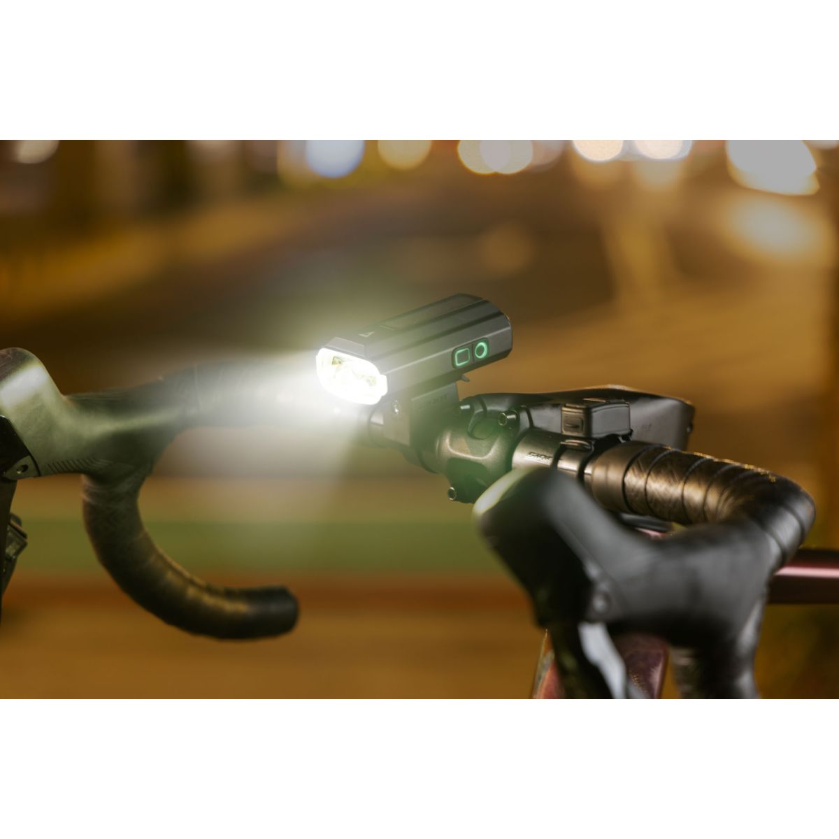 Luz delantera Giant Recon HL 1200 de Led