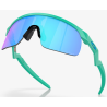 Gafas Oakley Resistor Prizm Sapphire Matte Celeste para niños 901001