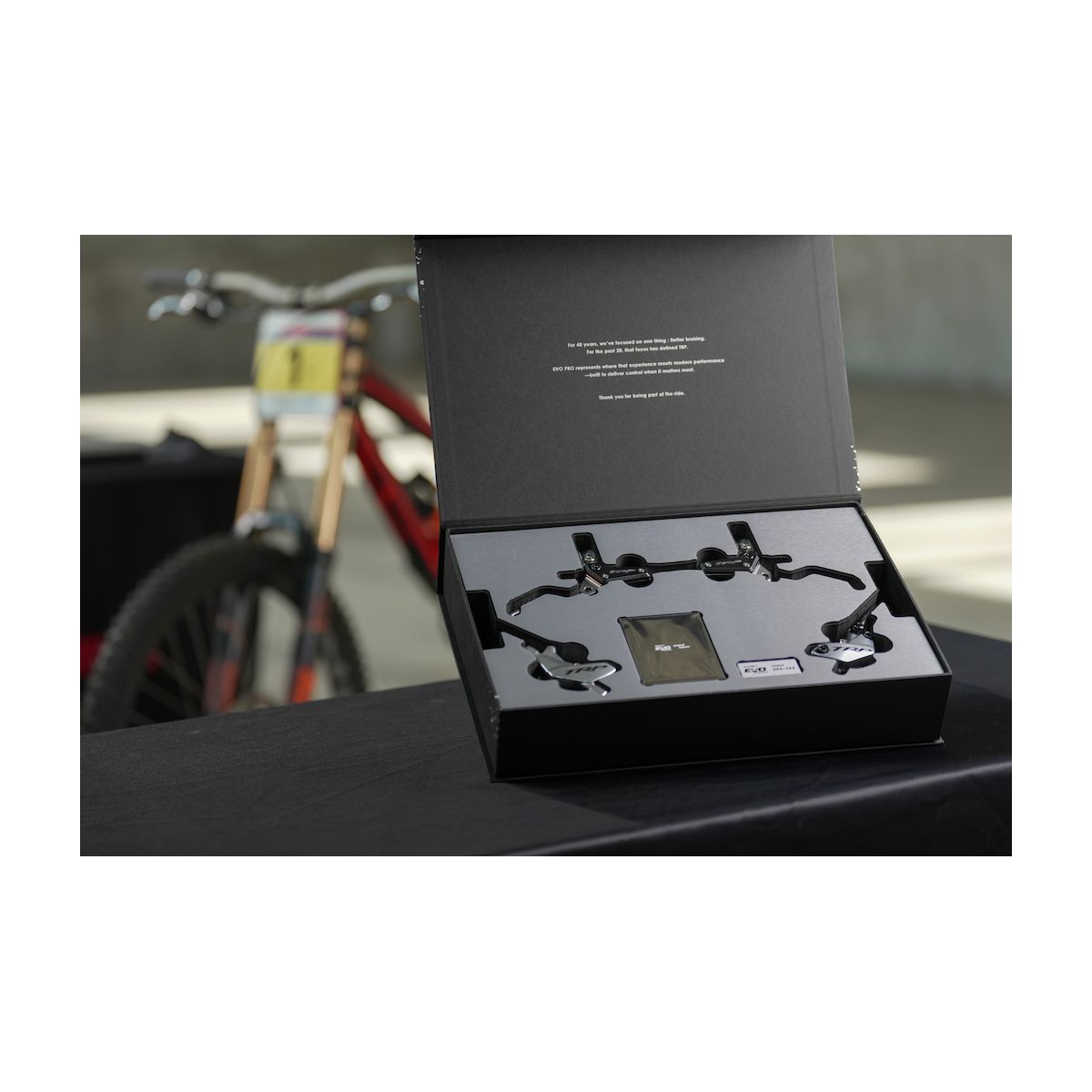 caja Kit de frenos TRP EVO Pro Limited Edition 4 Pistones