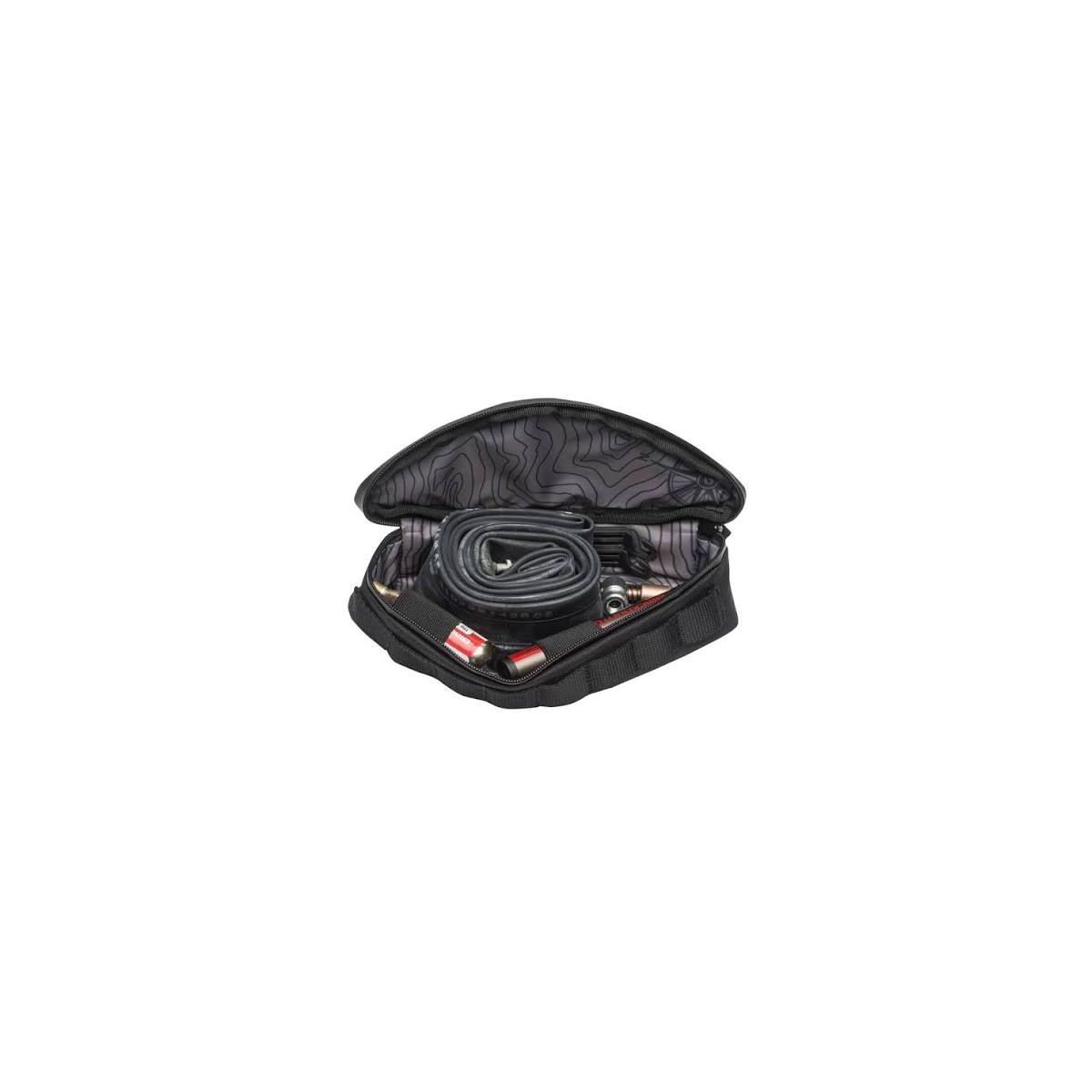 Bolsa de cuadro Blackburn Outpost Corner Bag 0,7 L Negra abierta