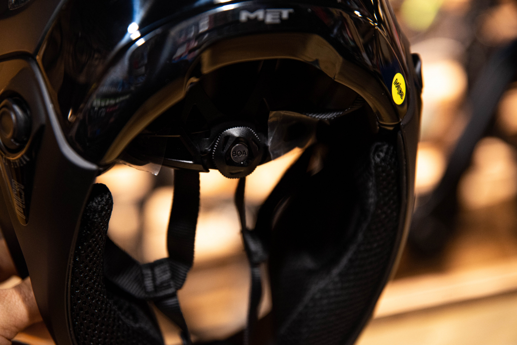 MET PARACHUTE COMPARATIVO_CASCOS_ENDURO-7