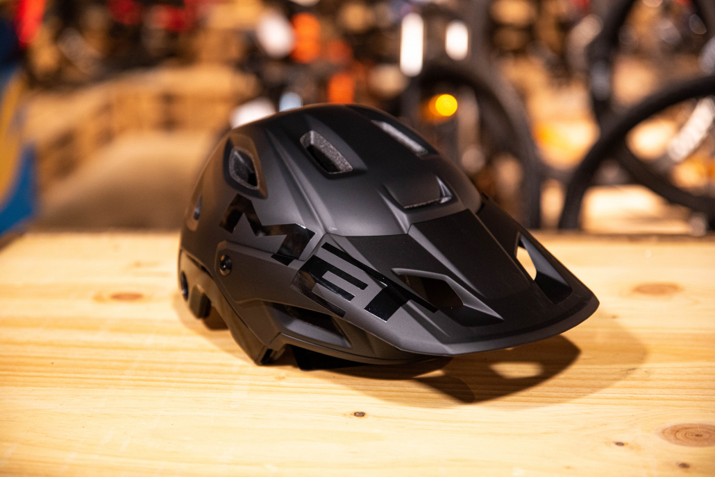 MET PARACHUTE COMPARATIVO_CASCOS_ENDURO-9