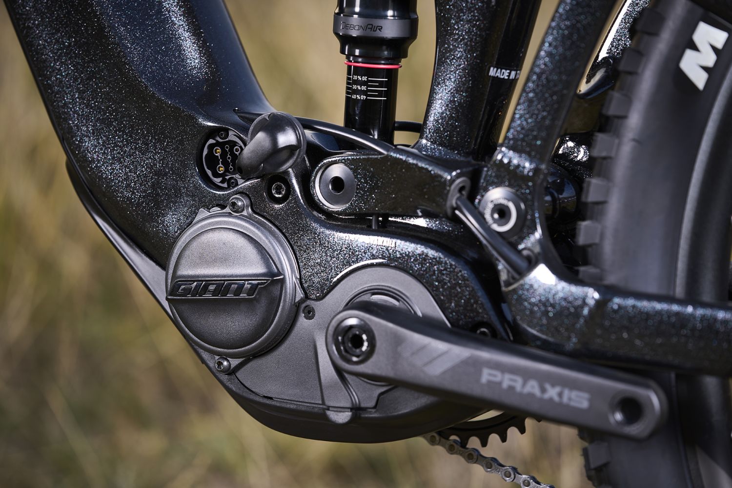 Imágen lateral del motor Giant Syncdrive Pro montado en la Giant Trance X E+3 2022