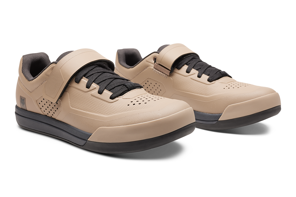 Zaptillas FOX UNION de cordones y velcro en color beige
